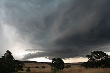 Storm organises yet again just north of Goulburn