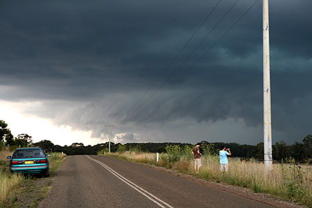 The storm at Canyonleigh is just about to become outflow dominated