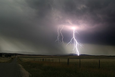 Daytime lightning capture