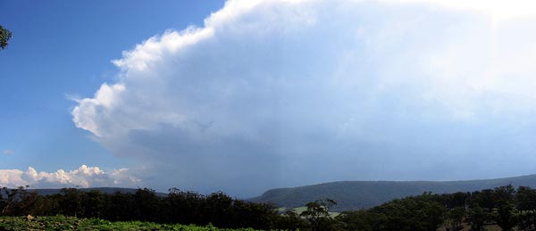 A larger storm west of Goulburn 